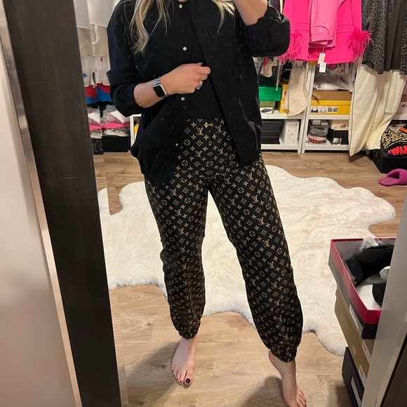 Louis Vuitton RARE LV Monogram Nylon Joggers - Picture 4 of 13